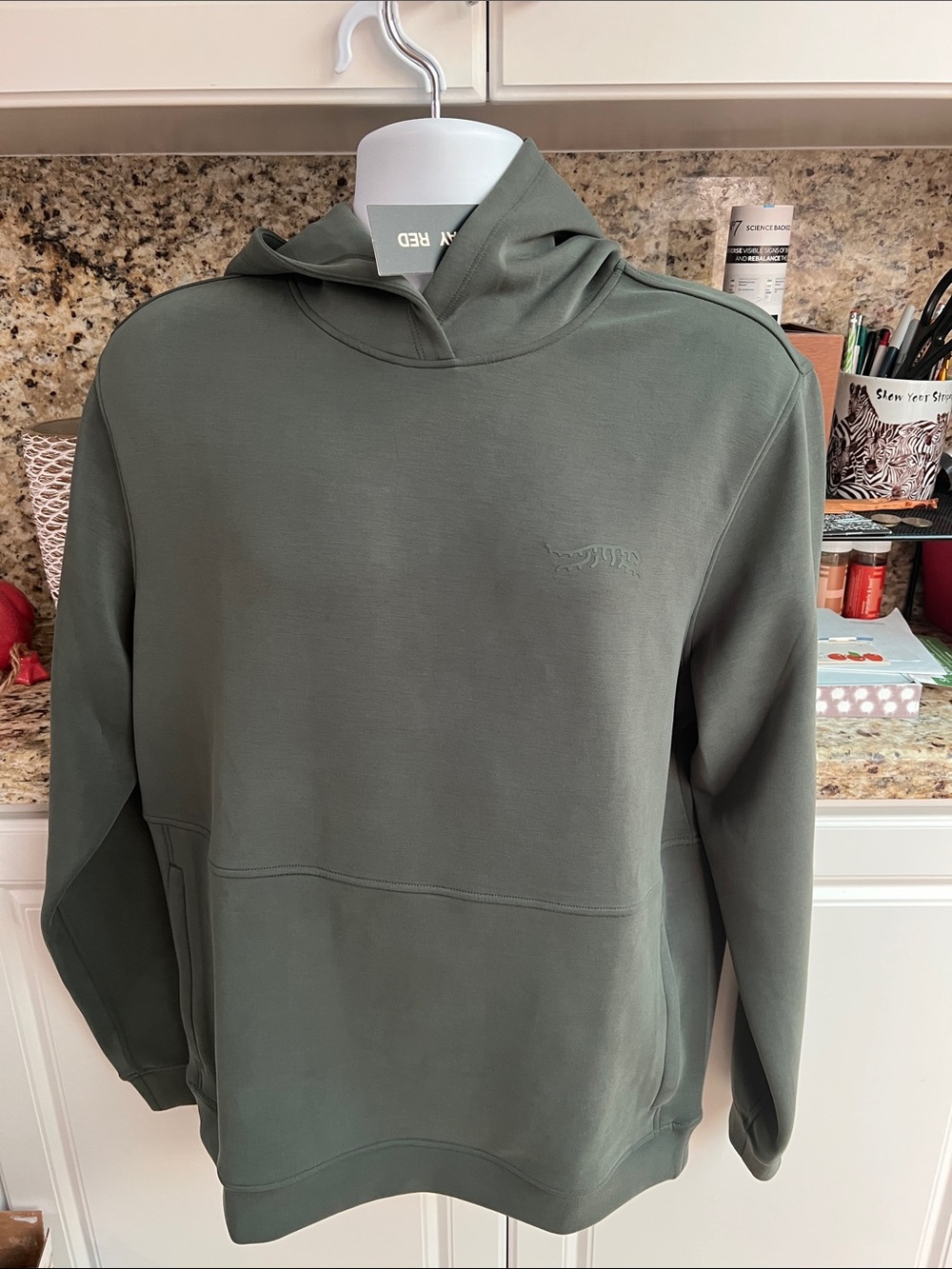 Sun Day Red “Tiger Woods” Pacific Luxe Hoodie Sz Medium NWT